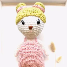 Amigurumi  la fille aux macarons