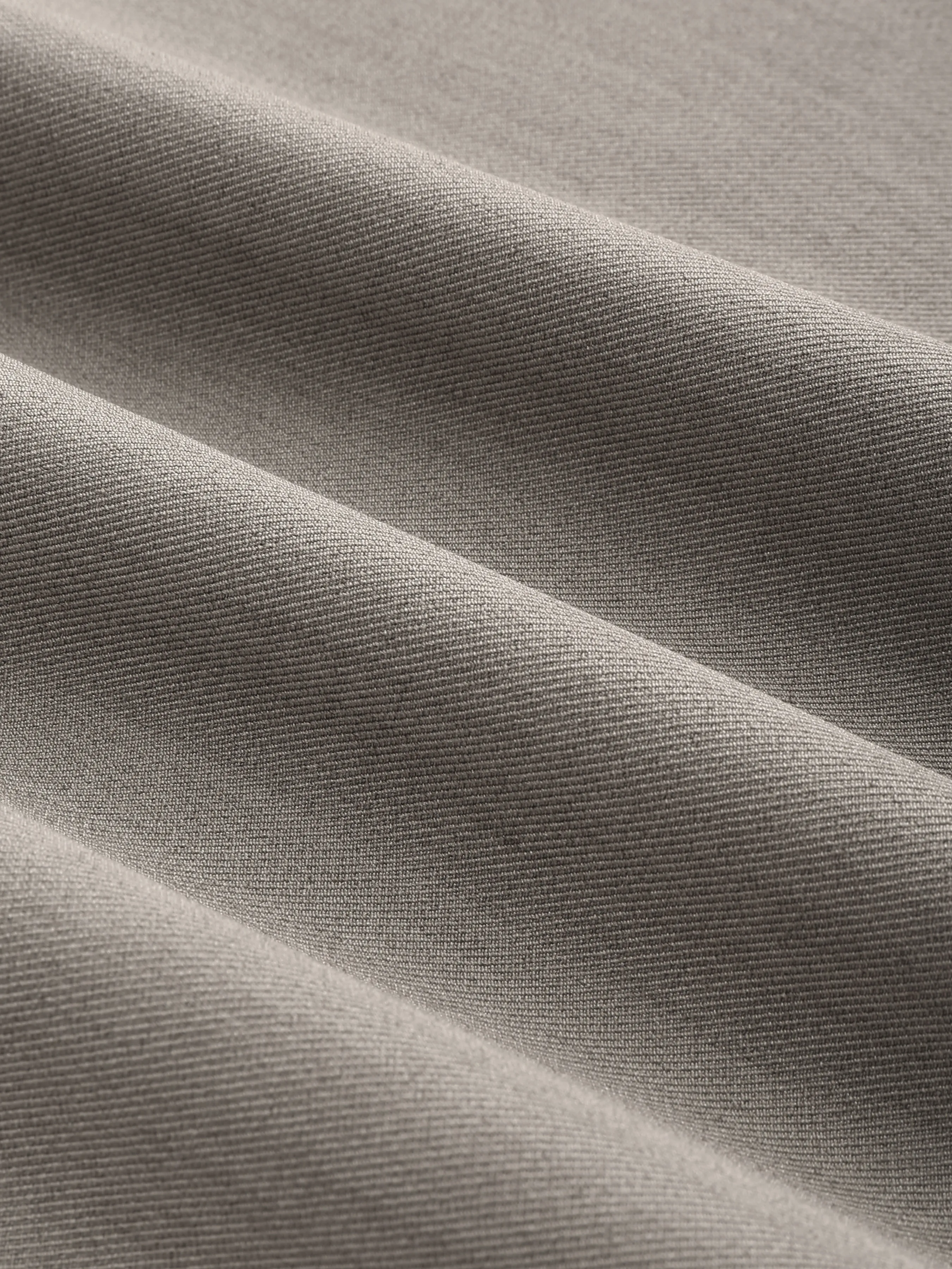 Pantalon droit uni à poches enveloppantes taille moyenne