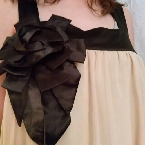 Robe a bretelles deux niveaux couleur ecru