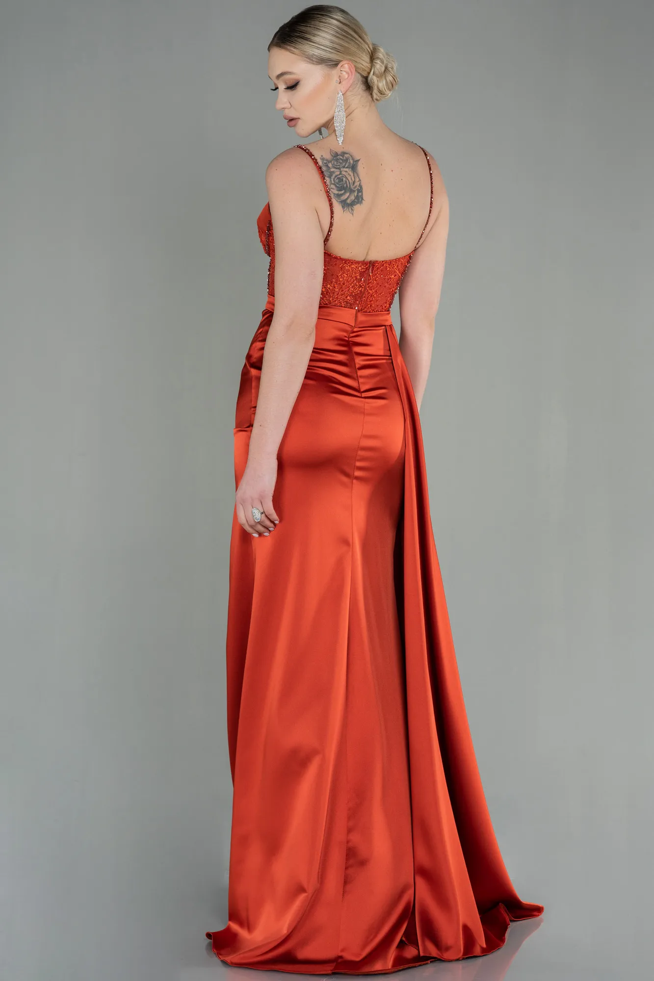 Robe de Soirée Longue Satin Rouge ABU2130