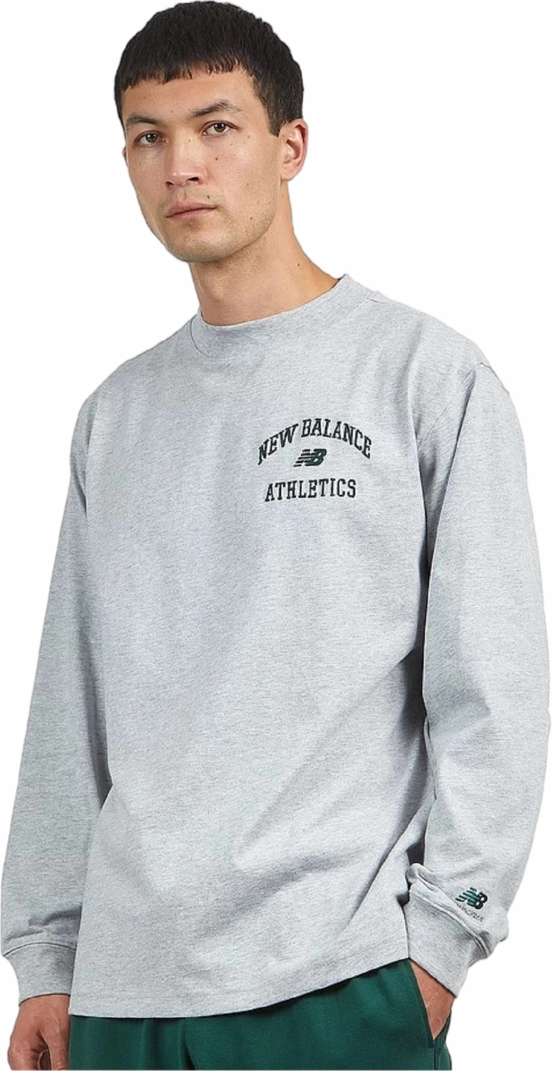 T-shirt Manches Longues New Balance Homme Athletics Varsity Graphic Mock Longsleeve Athletic Grey